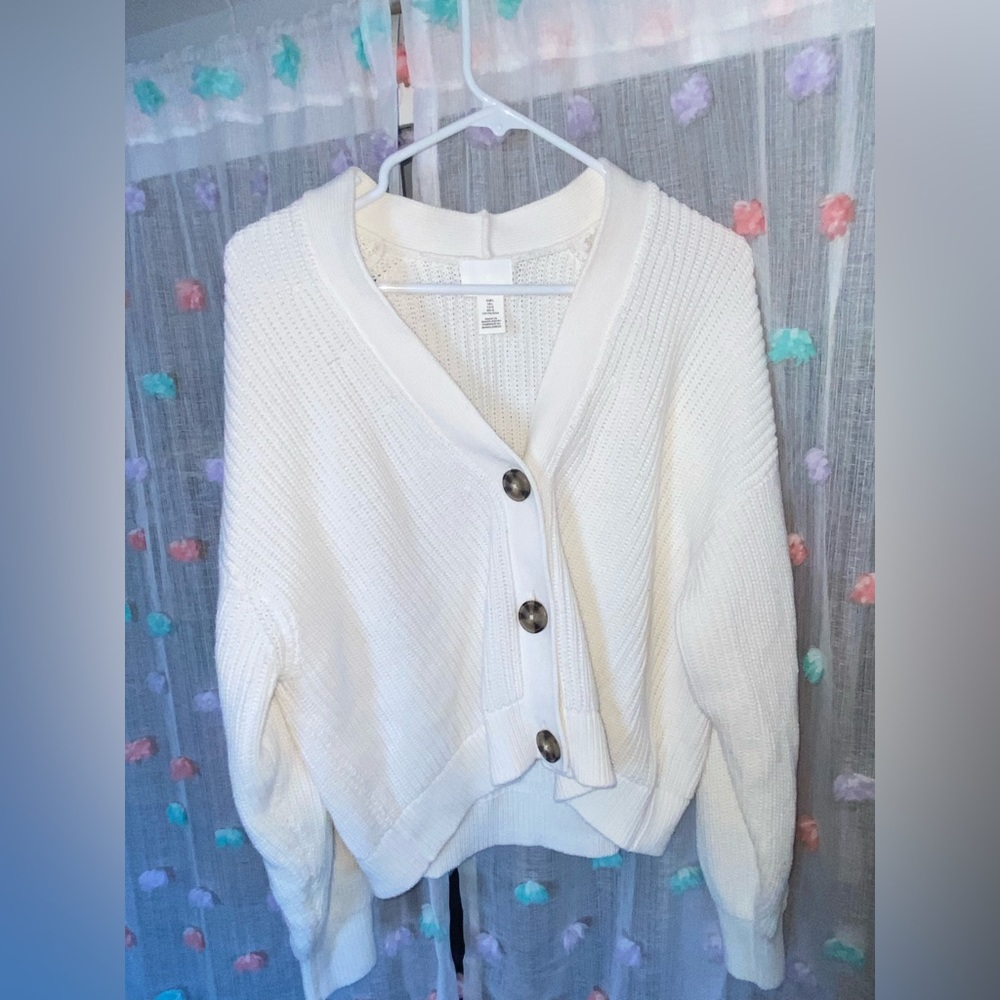 Sweater/cardigan
